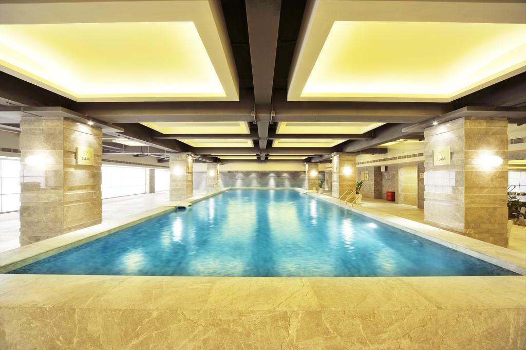 Royal Suites & Towers 武漢市 エクステリア 写真