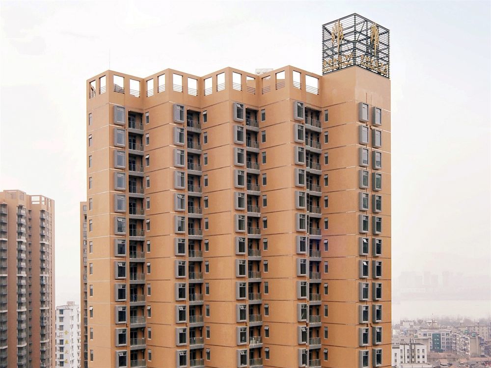Royal Suites & Towers 武漢市 エクステリア 写真